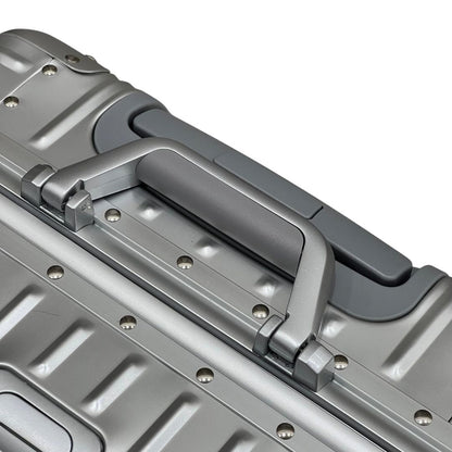 Vault silver full aluminium cabin suitcase 55 x 40 x 23cm – additional product view 8